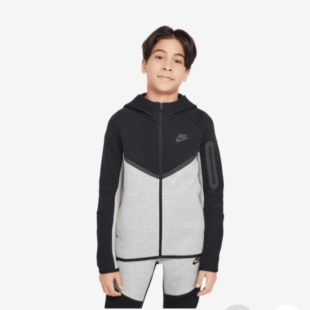 NWT Nike Sportswear Tech Fleece 2-piece Hoodie/Joggers - Dark Grey Heather/Black
